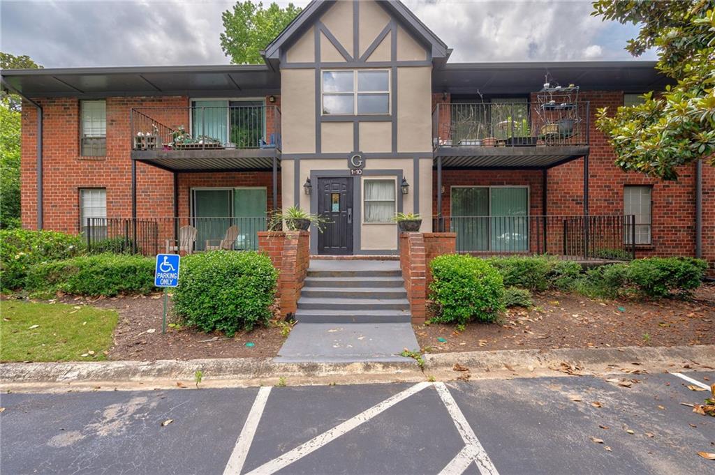 6851 Roswell Road Unit G3
