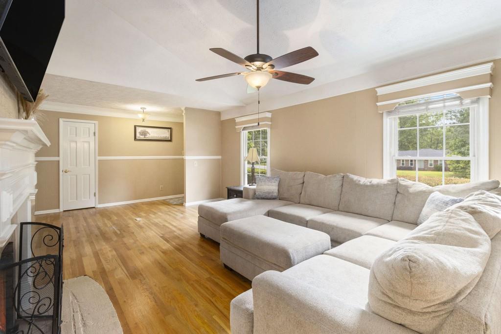 1134 Roscoe Road