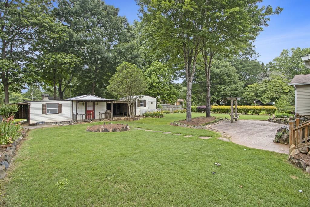 1134 Roscoe Road