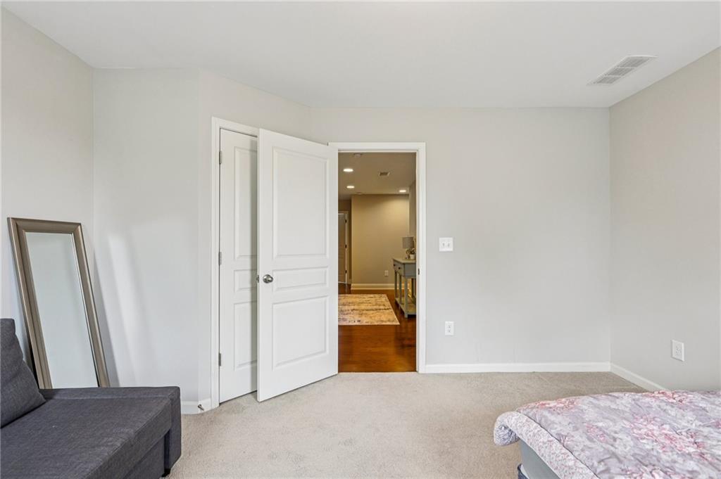 8215 Harlond Way