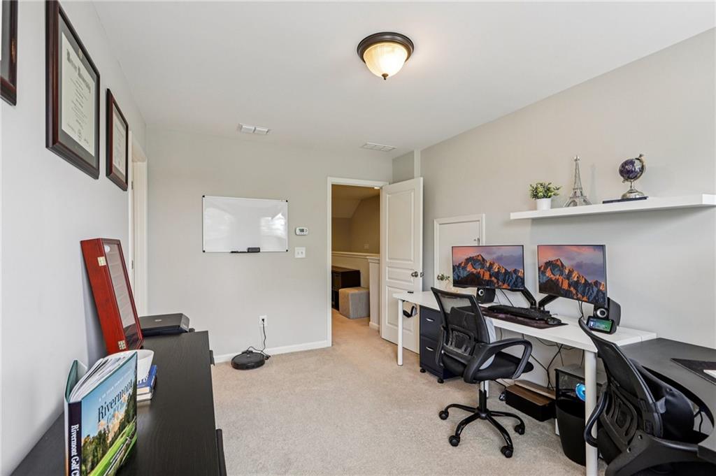 8215 Harlond Way