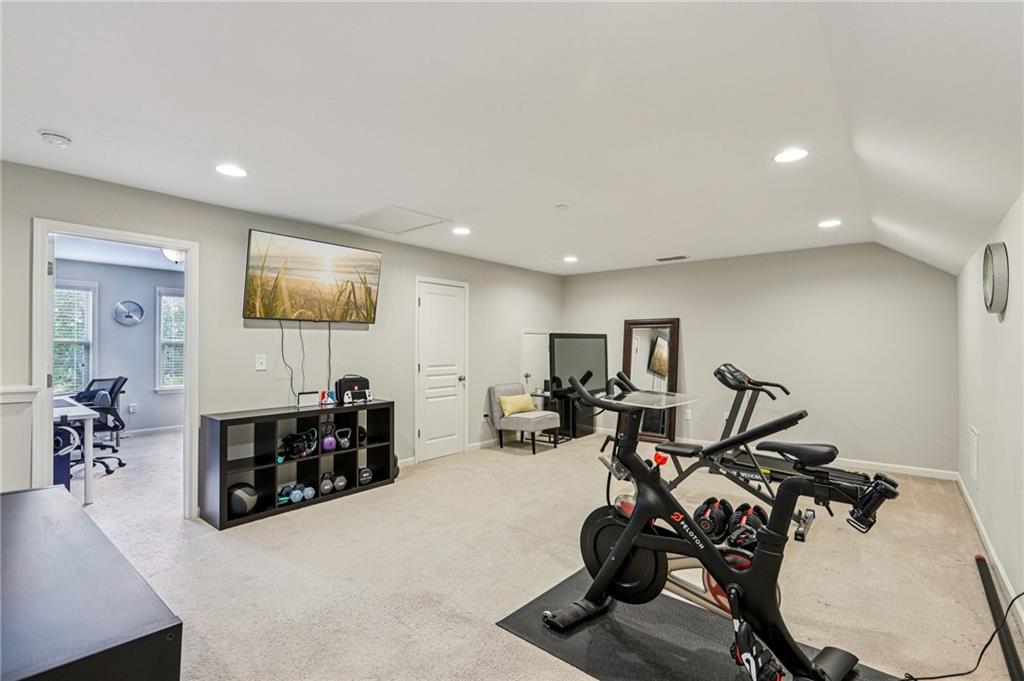 8215 Harlond Way