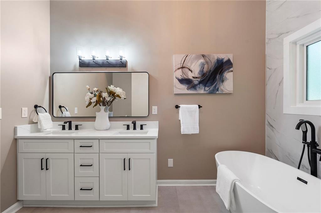 251 Waller Circle NW