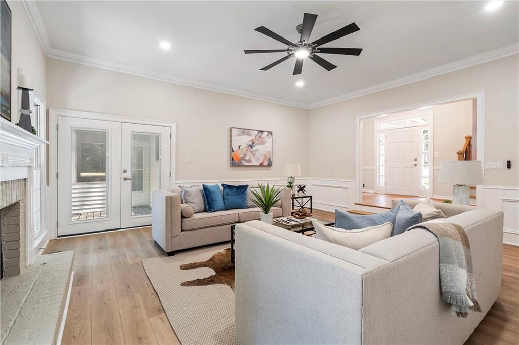 251 Waller Circle NW