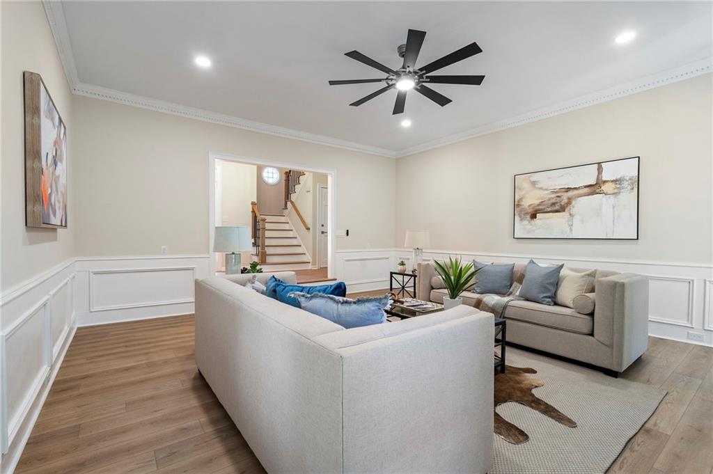 251 Waller Circle NW