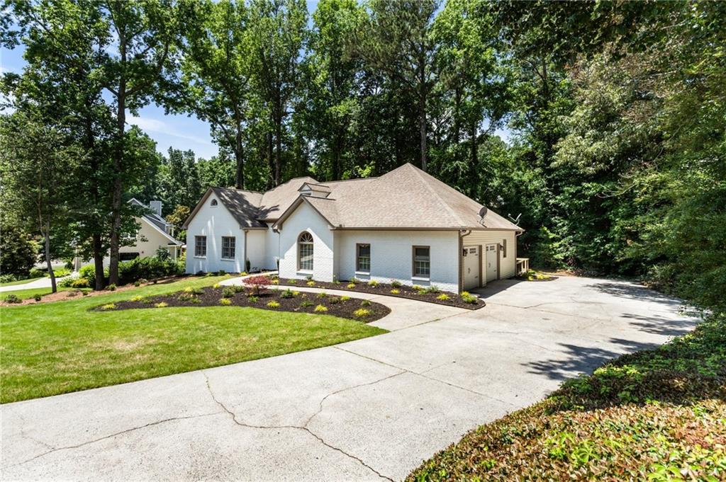 251 Waller Circle NW