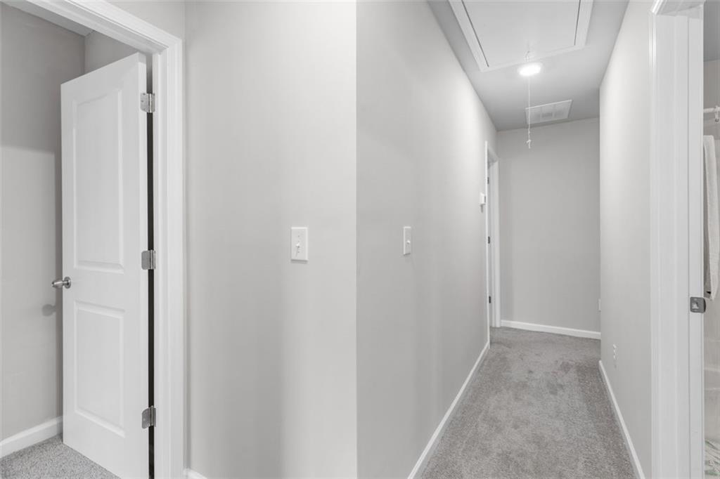 9122 GOLFVIEW Circle