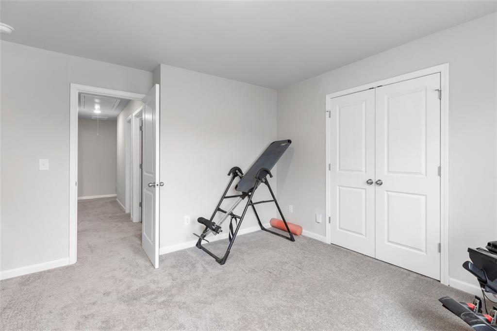 9122 GOLFVIEW Circle