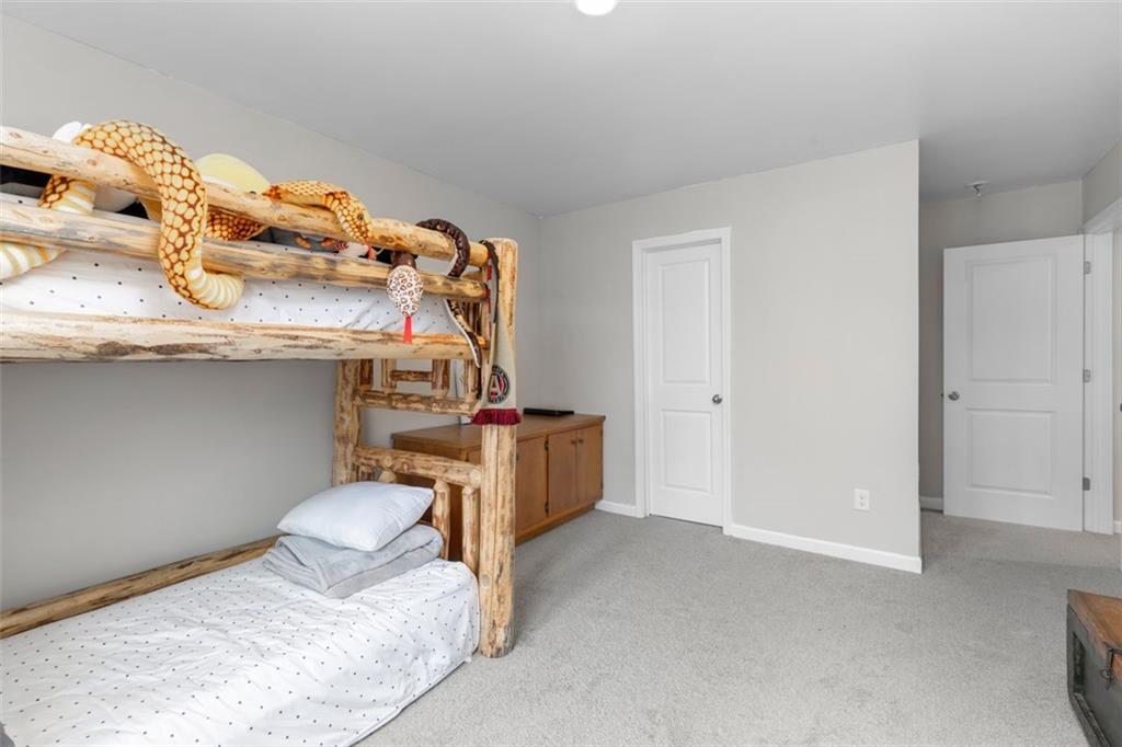 9122 GOLFVIEW Circle