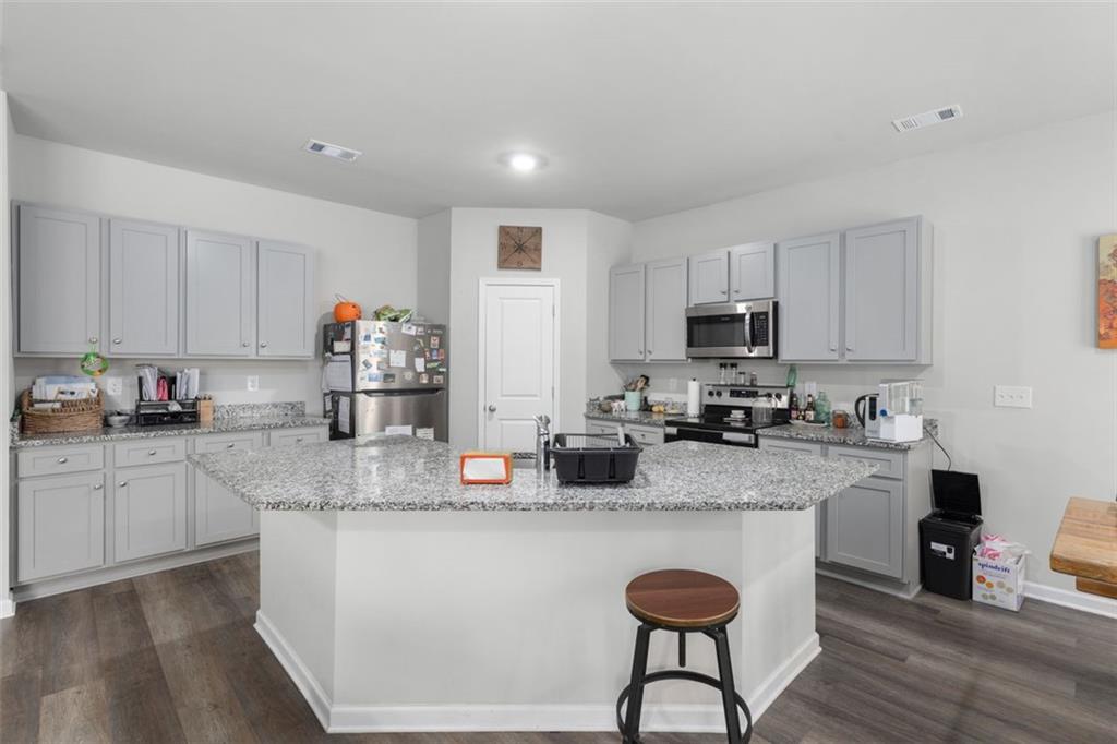 9122 GOLFVIEW Circle