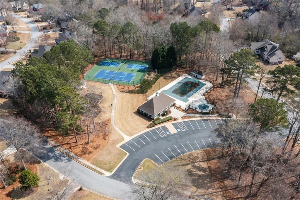9122 GOLFVIEW Circle