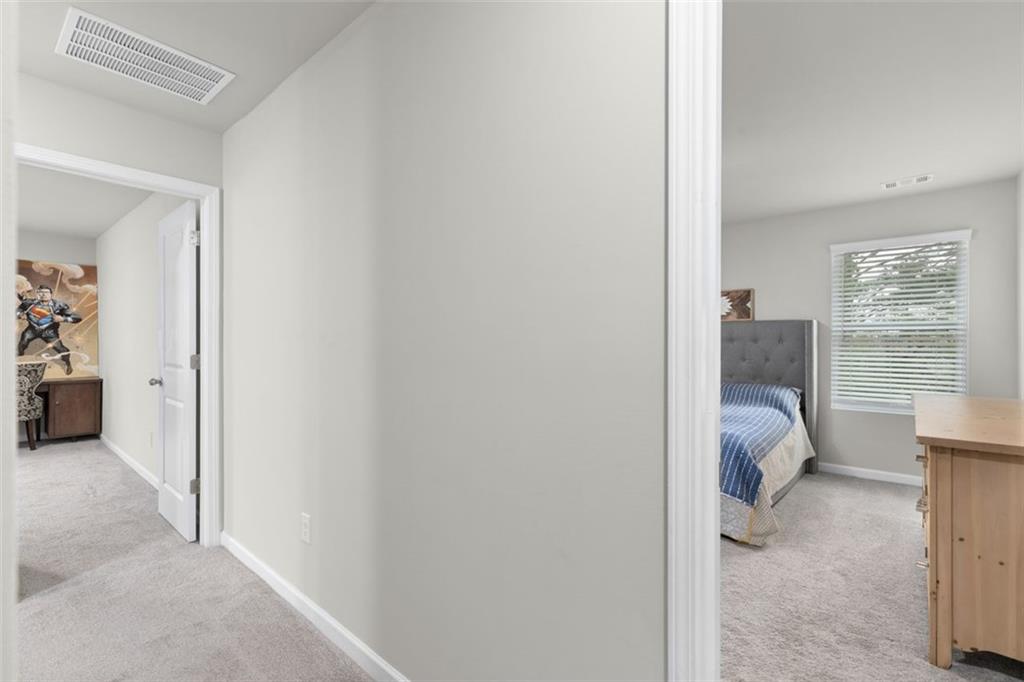 9122 GOLFVIEW Circle