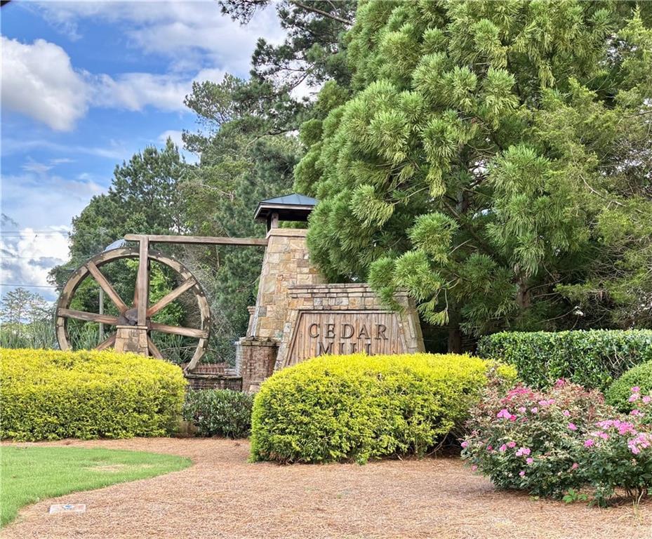 203 Longwood Crossing