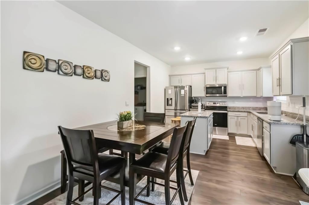 1469 CLIFF VIEW Terrace