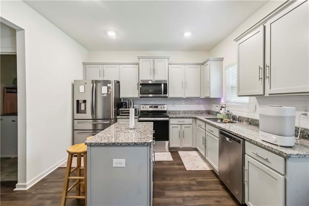 1469 CLIFF VIEW Terrace
