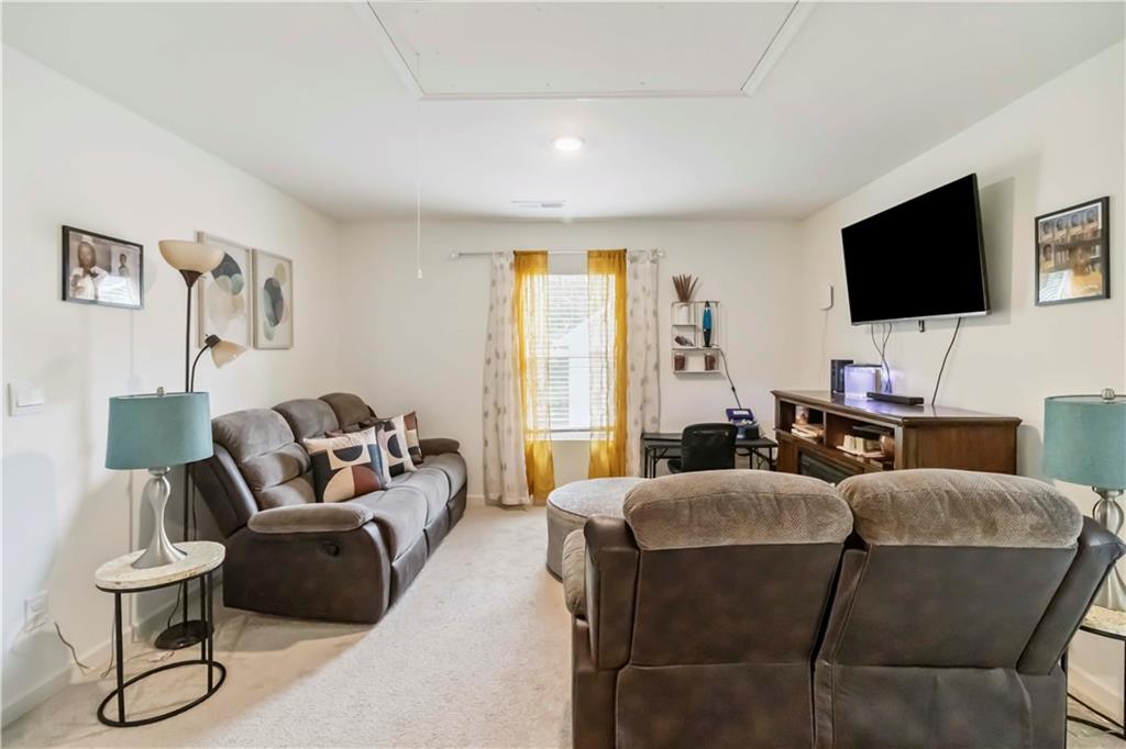 1469 CLIFF VIEW Terrace