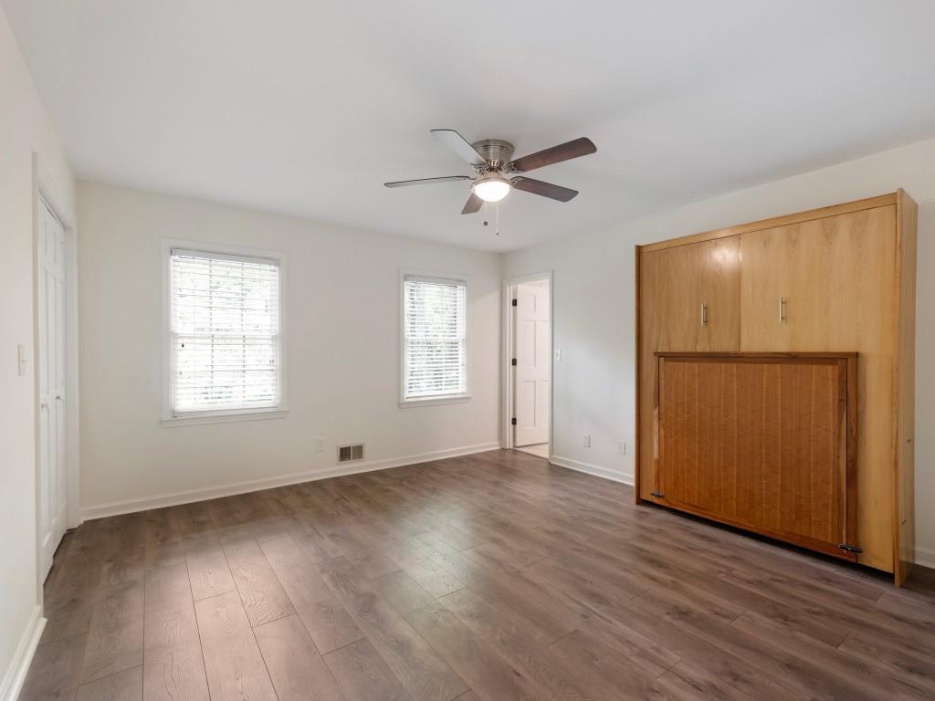 1355 E Rock Springs Road NE