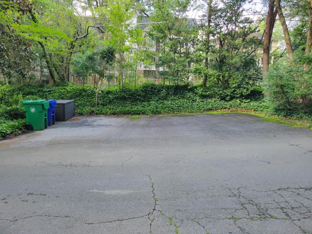 1355 E Rock Springs Road NE