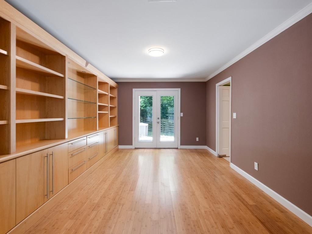 1355 E Rock Springs Road NE