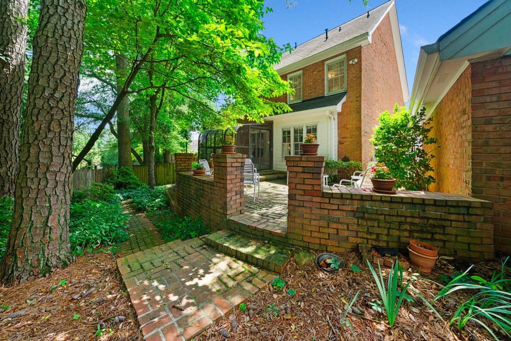 3120 Henderson Walk