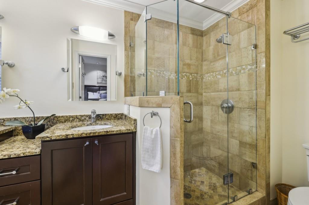 1151 Roxboro Cove NE