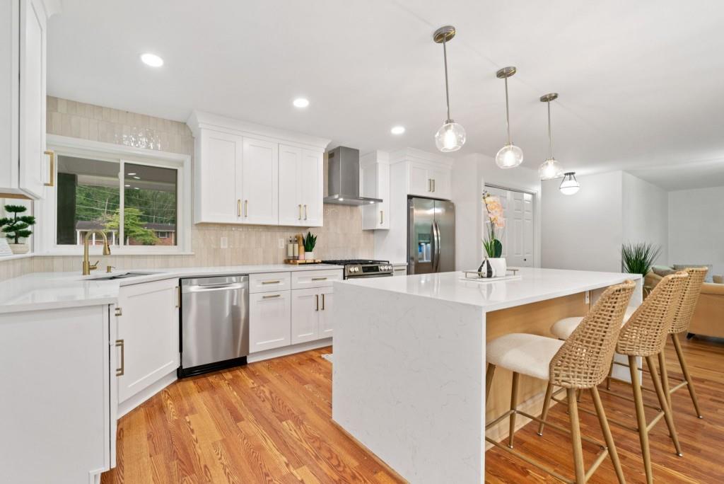 3222 Edgemont Way