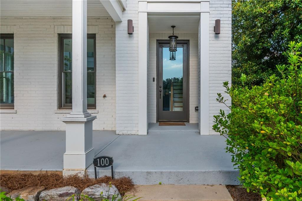 100 Villa Magnolia Lane