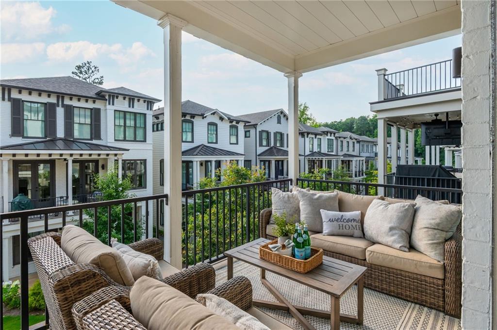 100 Villa Magnolia Lane