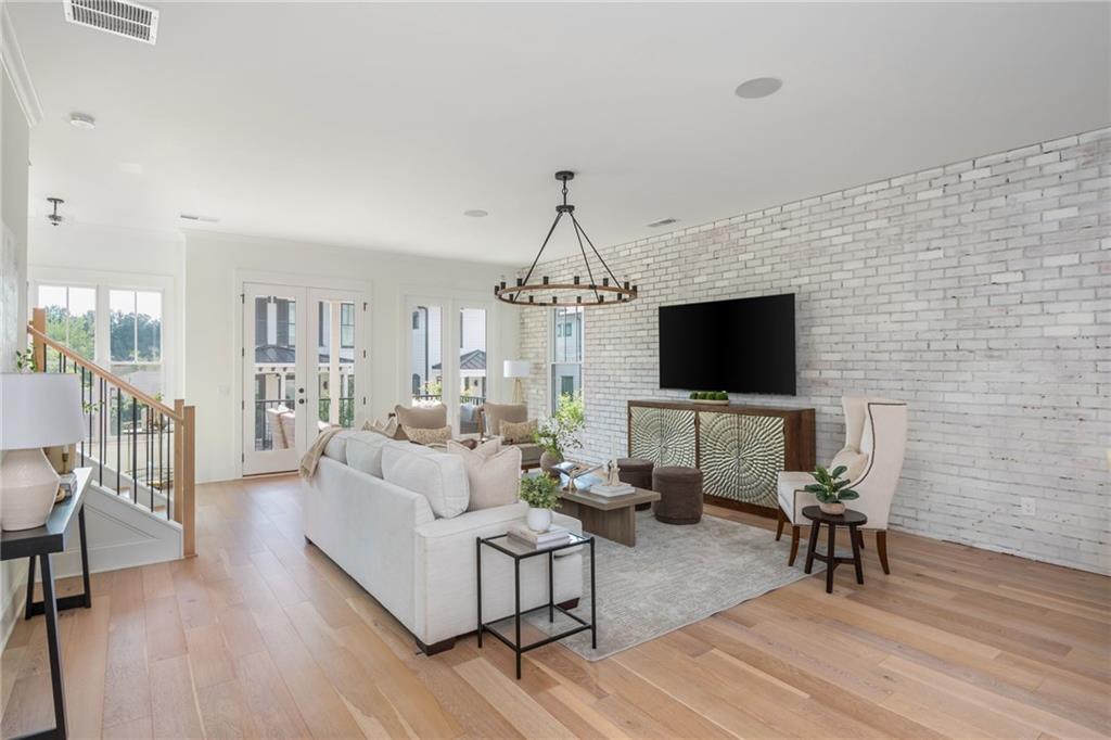 100 Villa Magnolia Lane