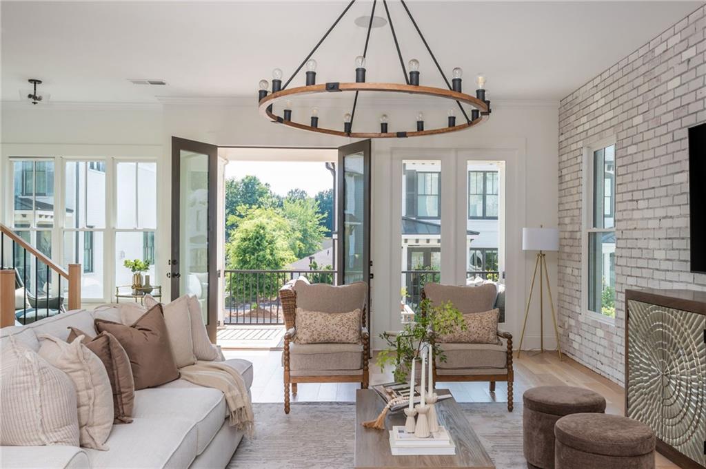 100 Villa Magnolia Lane