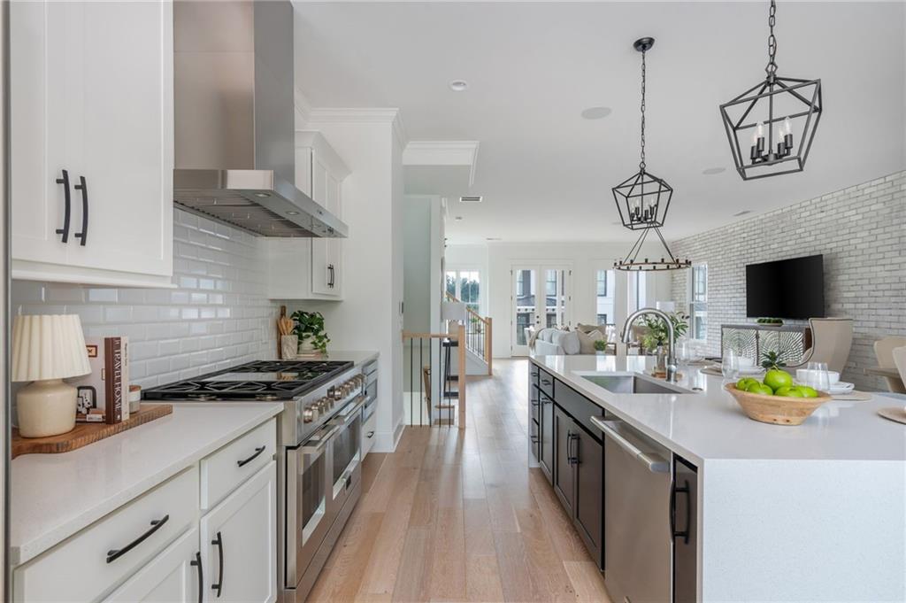 100 Villa Magnolia Lane