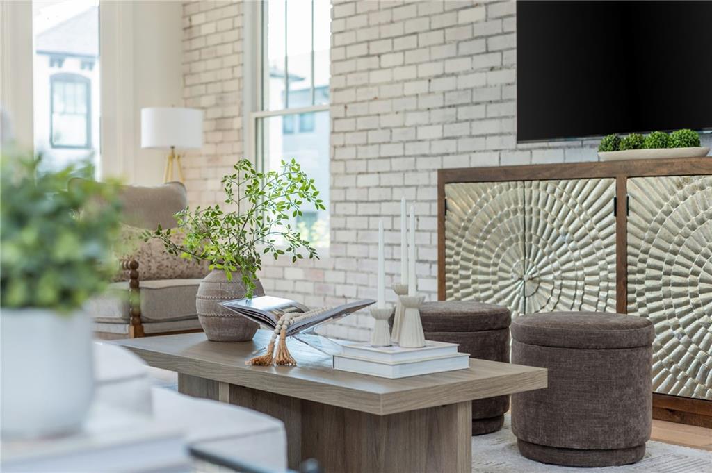 100 Villa Magnolia Lane