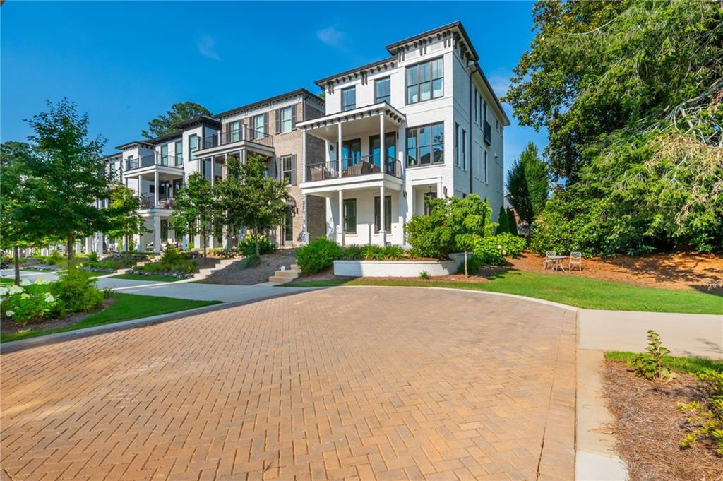 100 Villa Magnolia Lane