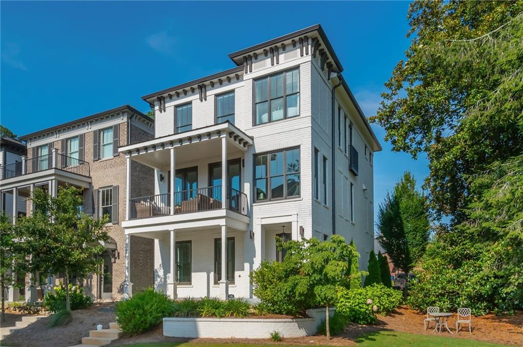 100 Villa Magnolia Lane