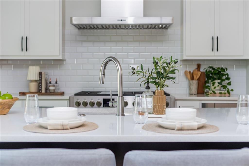 100 Villa Magnolia Lane