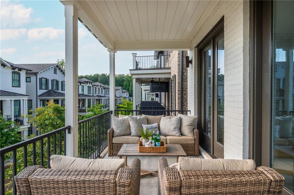 100 Villa Magnolia Lane