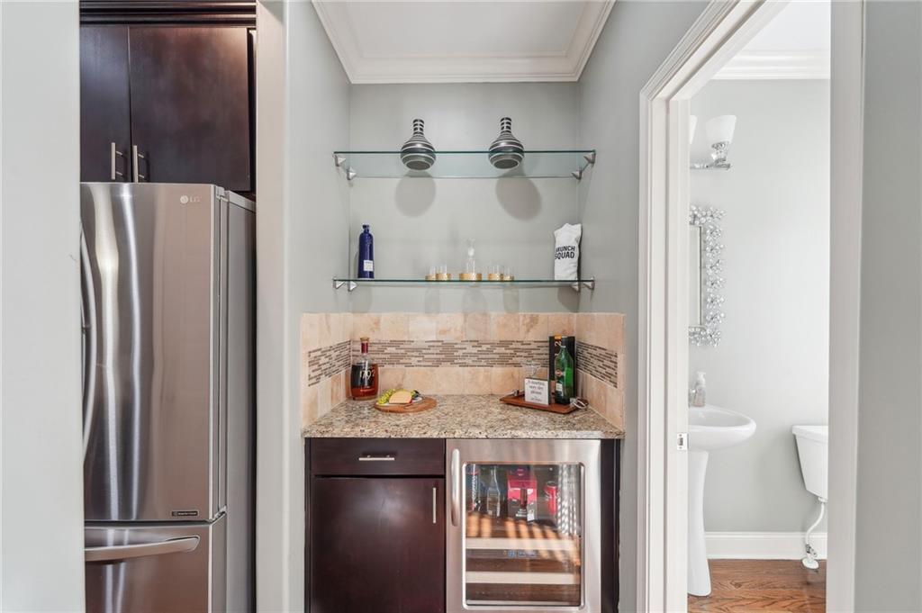 255 Southerland Terrace NE Unit 207