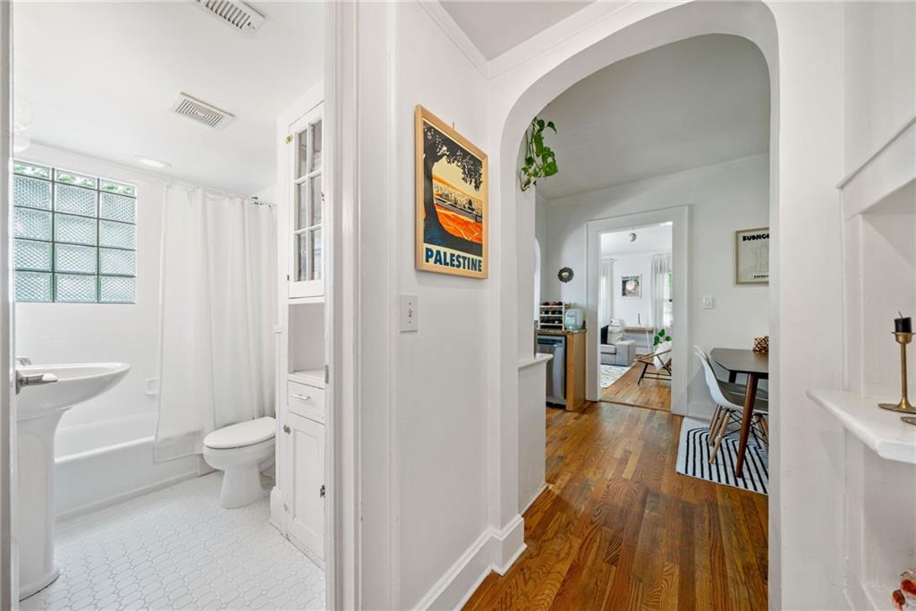 830 Barnett Street NE Unit 2