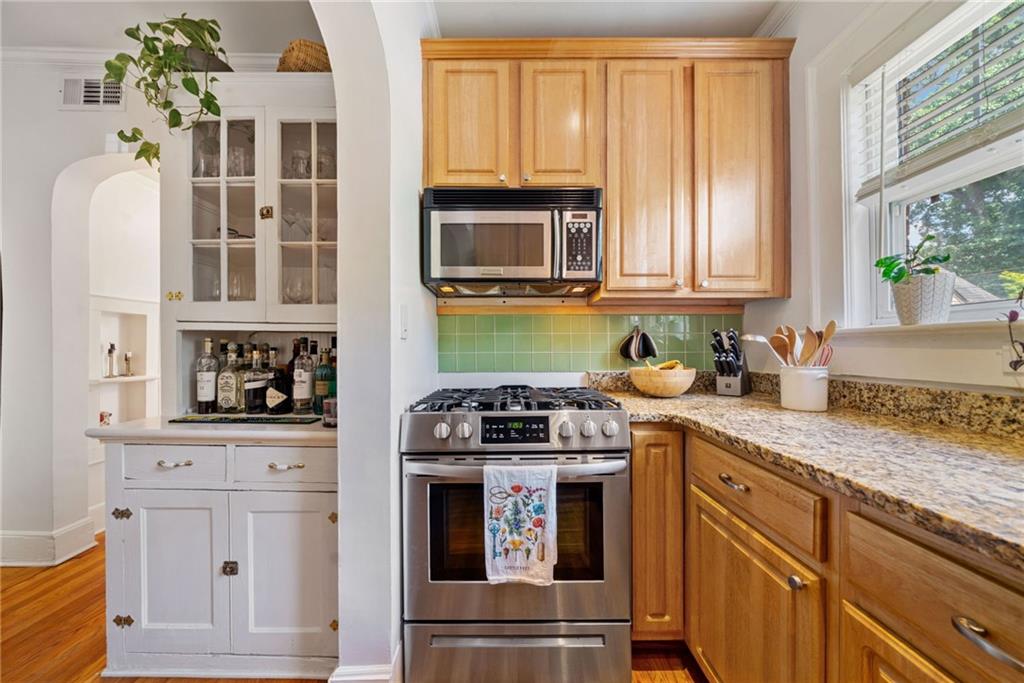 830 Barnett Street NE Unit 2