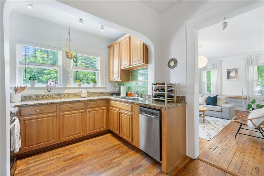 830 Barnett Street NE Unit 2