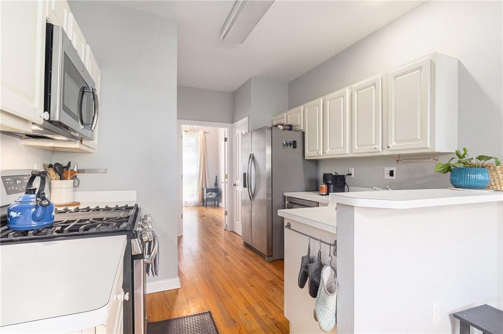1469 Crescent Walk