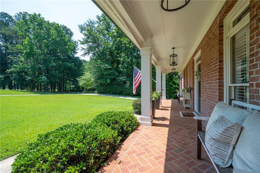 1642 Reflections Trail