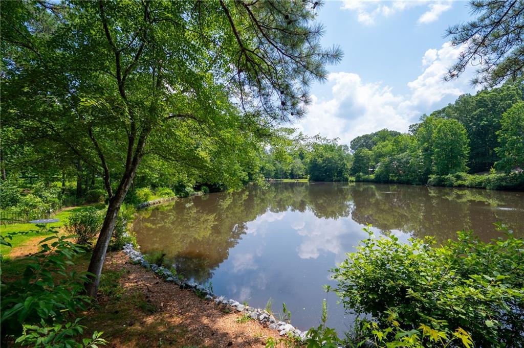 1642 Reflections Trail