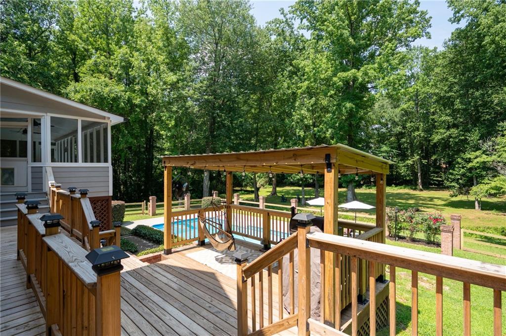 1642 Reflections Trail