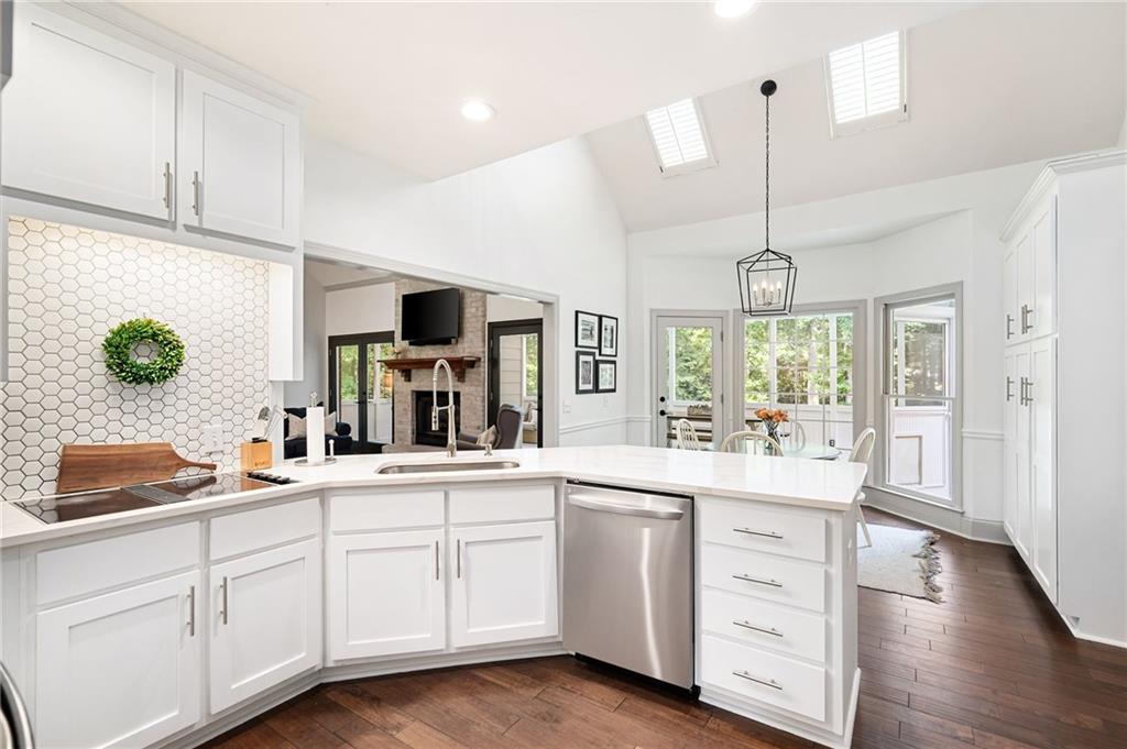 1642 Reflections Trail