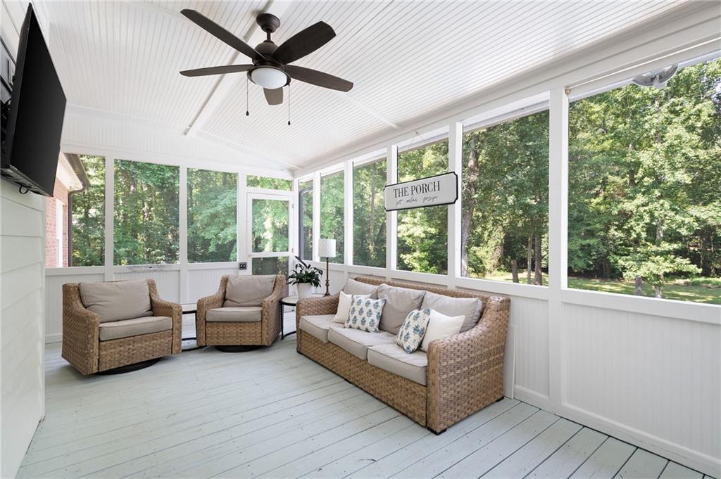 1642 Reflections Trail