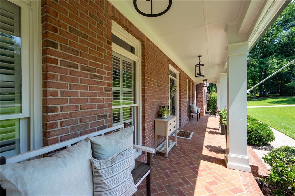 1642 Reflections Trail