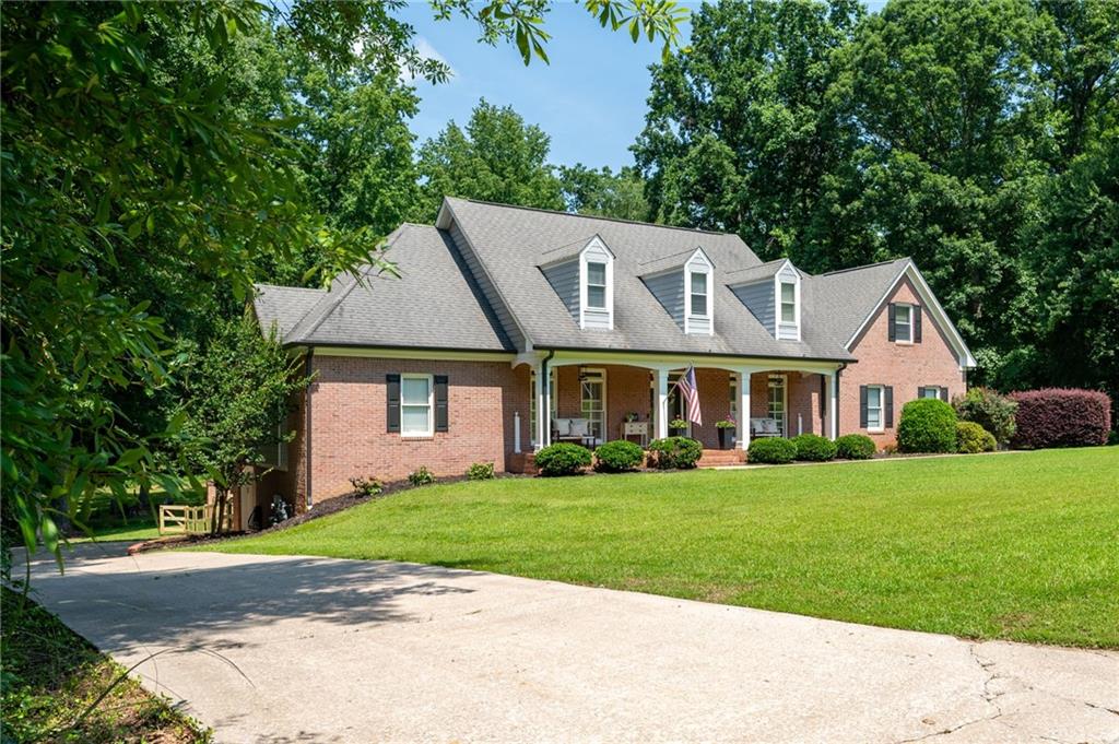 1642 Reflections Trail