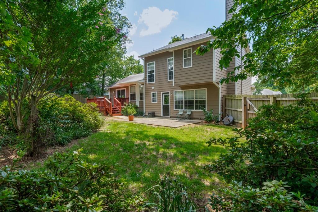 1115 Manor Way NW