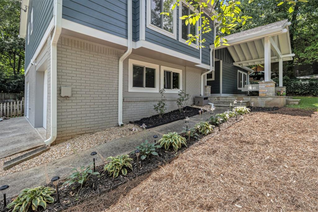 1621 Northlake Springs Court